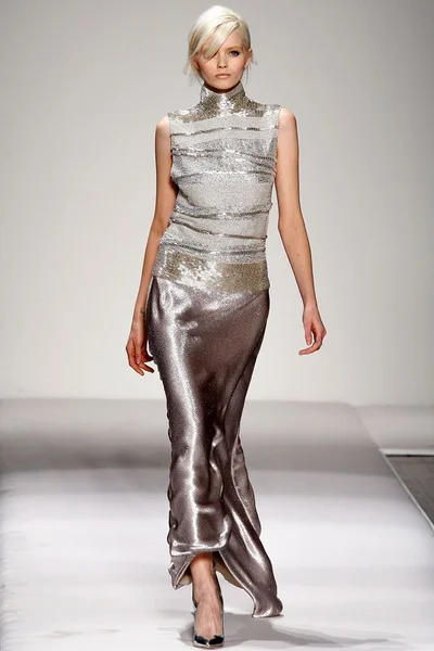 Look 32